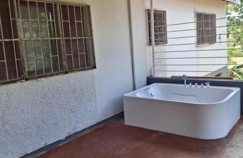 Stewart Town House | Healing 3-Bed Retreat - Sleeps 3 Hot Tub & Pool