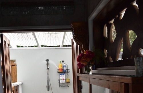 Estate Johns Folly Cottage | Hear the ocean with expansive views.