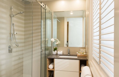 Airlie Beach Hotel | Heart Hotel and Gallery Whitsundays