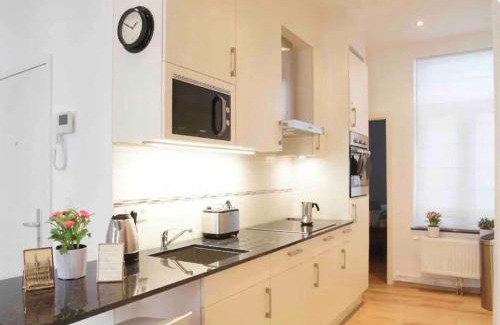 Quartier Saint-Gery - Sint-Gorikswijk Apartment | Heart of Brussels Escape, Steps from Bourse