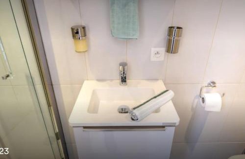 Quartier Saint-Gery - Sint-Gorikswijk Apartment | Heart of Brussels Escape, Steps from Bourse