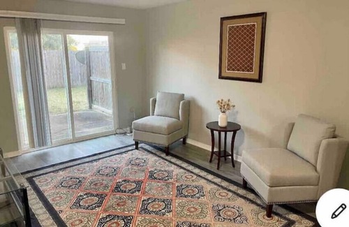 Bryant Apartment | Heart of Bryant apartment F