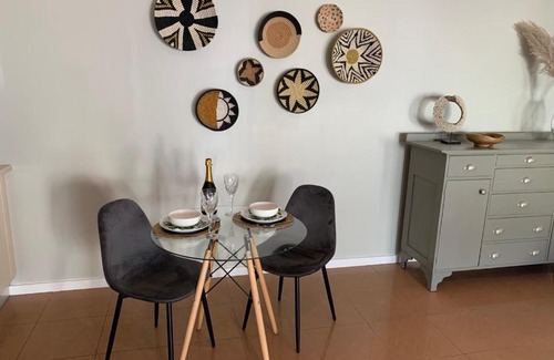 Constantia Apartment | Heart of Constantia - SOLAR POWERED