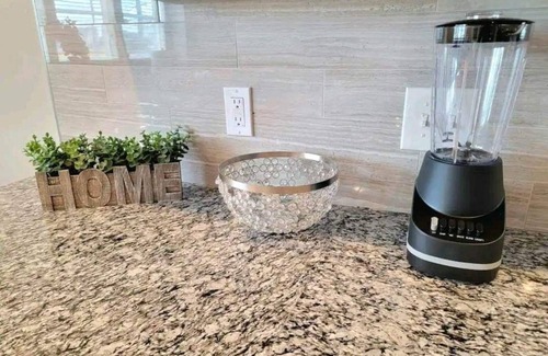 Riverside Terrace House | Heart of HTX | Downtown Stay
