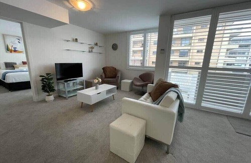 Manly Apartment | Heart Of Manly - Close to Wharf and Beach