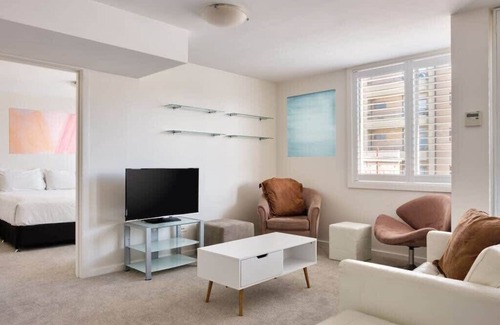 Manly Apartment | Heart Of Manly - Close to Wharf and Beach