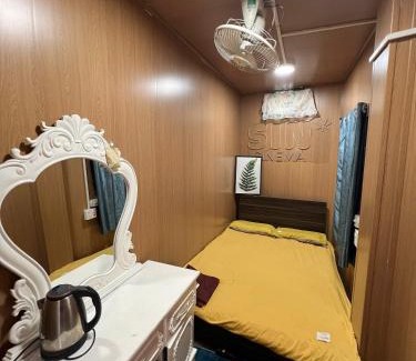 Hang Buom Apartment | Heart of Old Quarter CHEAP1- Share wc