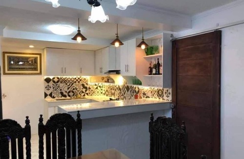 Paete House | Heart of Paete Laguna, Camarero Transient House
