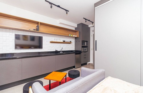 Pinheiros House | Heart of Pinheiros | AC | Pool with a view