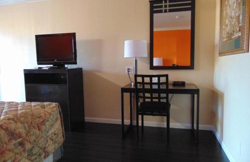 East Oak Hill Hotel | Heart of Texas Motel