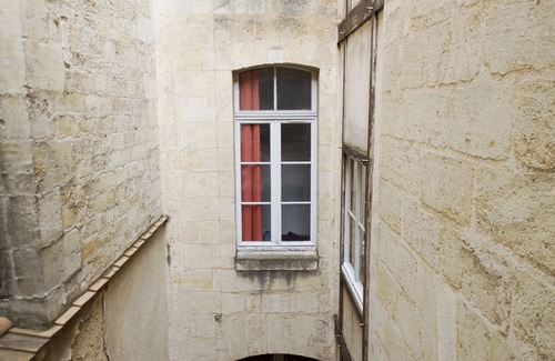 Bordeaux Golden Triangle Apartment | Heart of the Bordeaux Golden Triangle Lovely apartment