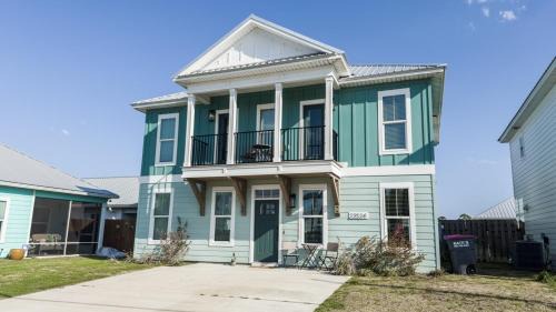 Sunnyside House | Heated & Cooled Pool! Sleeps 16 with Game Room! Close to Pier Park, Beaches & 30A!