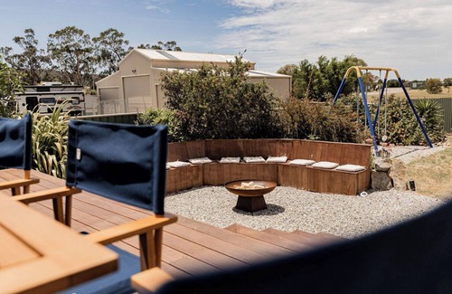 St Helens House | Heated magnesium pool, MTB, family & dog friendly