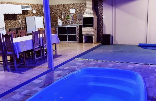 Olimpia House | Heated Pool, Billiards, Air Conditioning, NetFlix, WiFi. min from Park Thermas (v olp)