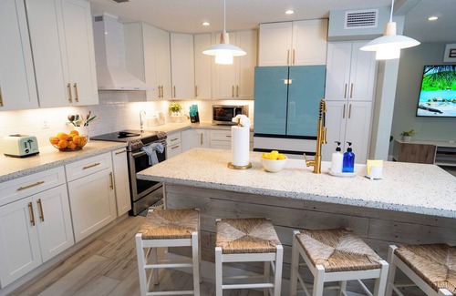 Cocoa Isles House | Heated Pool+Spa+BeachWalk+bikes+MiniGolf+beach essentials &toys+Outdoor Kitchen