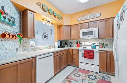 St. Augustine Beach Condo | Heated Pool, Walk a block to the Beach, Pier & Res
