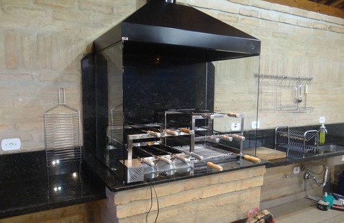 Itapeva Cottage | Heated Pool, Waterfall, 4 Bedrooms, 120km from SP, near Monte Verde