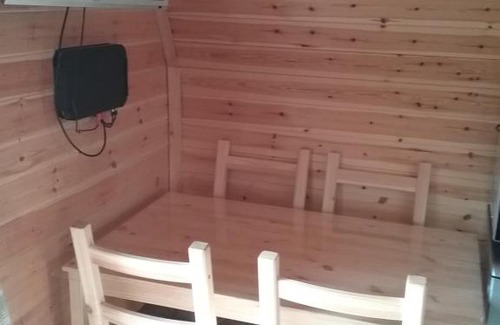 Ely Apartment | Heated Supersize Glamping Pod with ensuite bathroom, Wilburton, Nr Ely, Cambs
