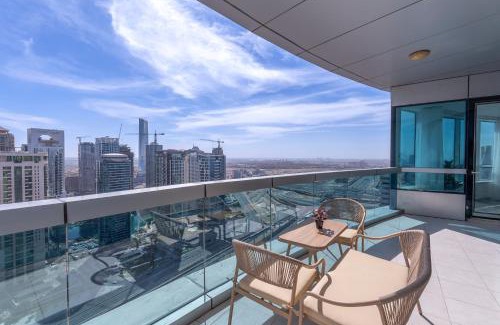 Dubai Marina Apartment | Heaven Crest Vacation Homes Dubai Marina - 4 Bedroom Suite with Marina View near JBR Beach, Free Parking, Wi-Fi, Gym and Pool