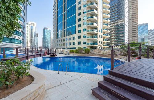 Dubai Marina Apartment | Heaven Crest Vacation Homes Dubai Marina - 4 Bedroom Suite with Marina View near JBR Beach, Free Parking, Wi-Fi, Gym and Pool