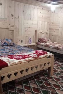 Azad Kashmir House | Heaven Hub Guest House Taobut