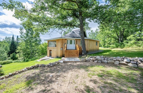 Madawaska Valley Cottage | Heavenly Family Cottage on 50 acres of Forest - Minutes from Town and Beach