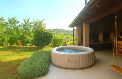 Ludbreg Apartment | Hedonistic Vineyard Estate With Hot Tub - Happy Rentals