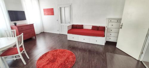 Liesing Apartment | Helle Zweiraumwohnung in Wohngebiet