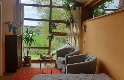 Rettenbach a.Auerberg House | Helles, Kinderfreundliches Ferienhaus "zum Paradies" mit Garten und Weiherblick