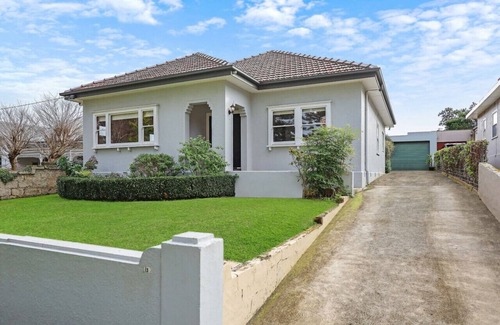 Warrnambool House | Hello Henna. A home with a large secure yard.