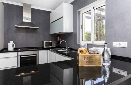 Carvoeiro Hotel | Hello Villas Algarve