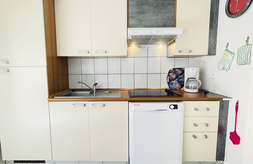 Forges-les-Bains Apartment | Henry 4: Charming apartment with terrace (and parking)