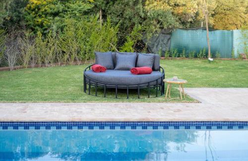 Aghouatim Villa | Heritage and Inspired Elegant Villa, Pool For 6 Guests