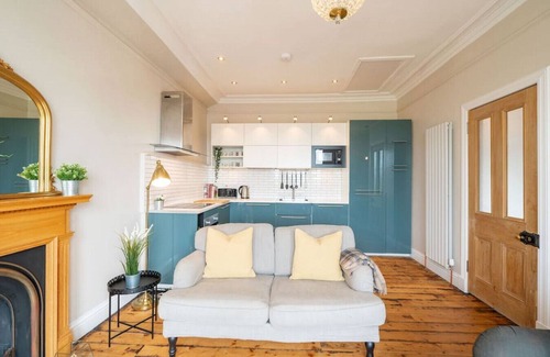 Dunfermline Apartment | Heritage Quarter - 2 Minutes from Centre