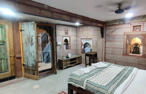 Gulab Sagar Bed & Breakfast | Heritage Room in heart of old city jodhpur