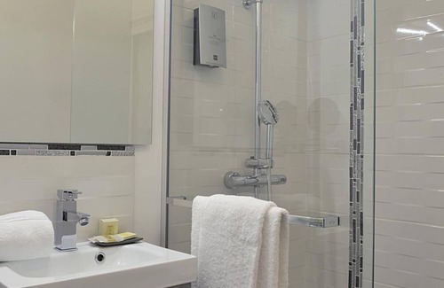 Buzancais Hotel | Hermitage