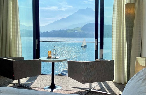 Lucerne Hotel | HERMITAGE Lake Lucerne - Beach Club & Lifestyle Hotel