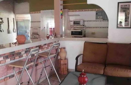 Las Guias Occidente House | Hermosa residencia cerca a playa Santa Clara