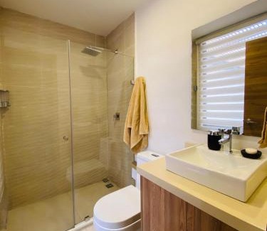 Cuenca Apartment | Hermoso dúplex nuevo con balcón y terraza