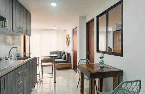 Los Naranjos House | Hermoso y Cómodo Apartamento en El Poblado!