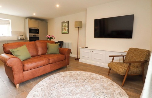 Higher Walton Cottage | HERON VIEW, family friendly, character holiday cottage in Longridge