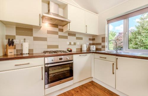 Narberth Resort | Herons Brook Retreat Lodges