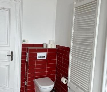 Toenisvorst Villa | Herrenhaus mit Pool-Landschaft