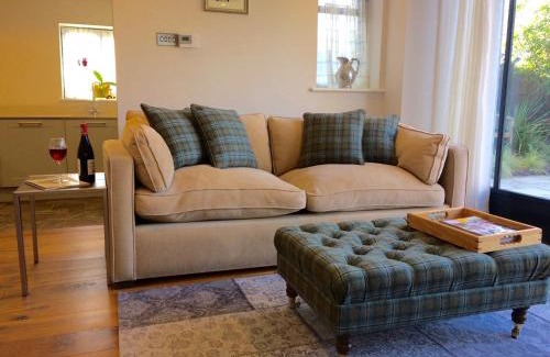 East Hoathly House | Hesmonds Oast Lodge