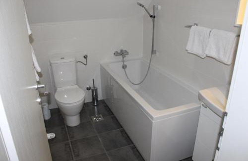 Crnomelj House | Hiša nasprot Sonca