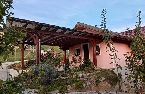 Podcetrtek Apartment | Hiška na gorci