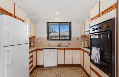 Avoca Beach Apartment | Hi Surf 8 - Beachfront Apartment