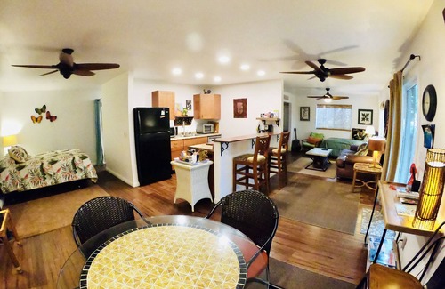Historic Kailua Village House | Hibiscus Hale in the Heart of Downtown Kona