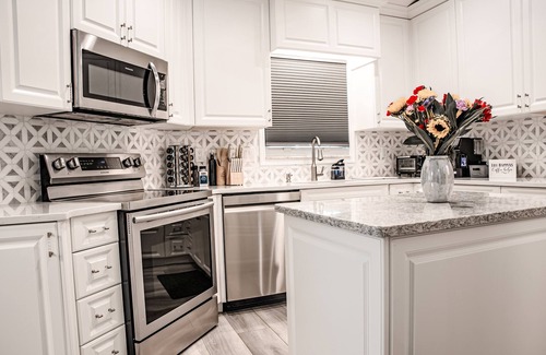 Fort Myers House | Hidden Gem in Ft. Myers w/Heated Pool. Perfect for Family Getaway. Pet-friendly