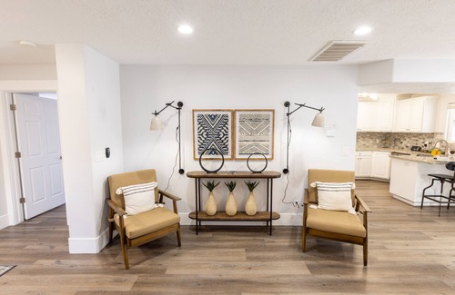 La Verkin House | Hidden Gem - La Verkin 300 near Zion National Park | Private Heated Pool & Spa